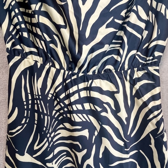 Socialite Midi Dress Blue Cream Geometric Print Bias Cut Size 8 Asymmetric Hem - Picture 8 of 15